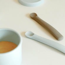 Load image into Gallery viewer, Silicone baby spoon (Large) - Sky blue
